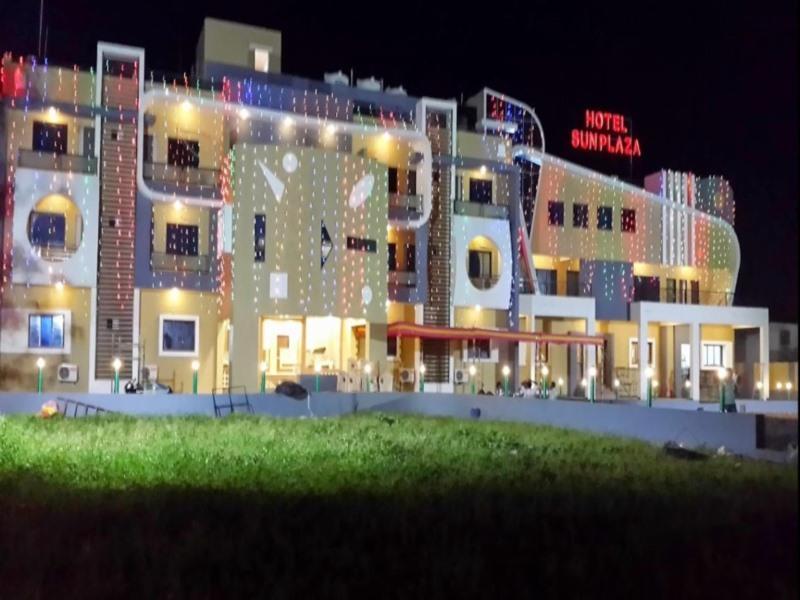 Hotel Sun Plaza Somnāth Eksteriør bilde
